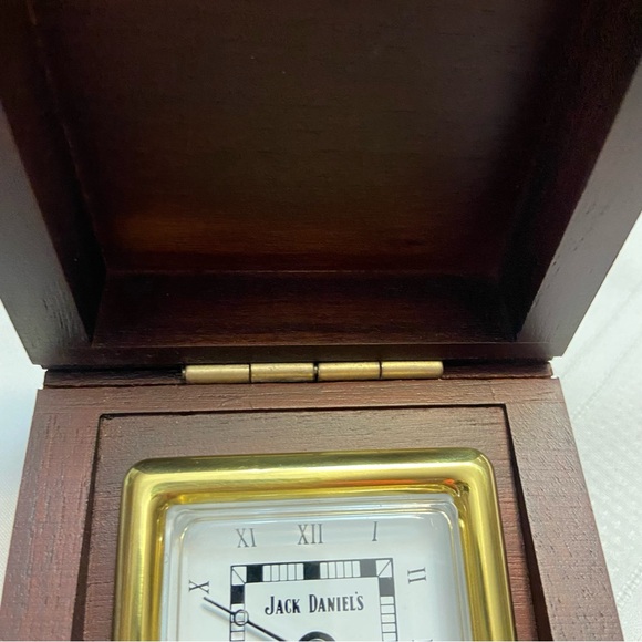 Jack Daniels Clock - Needs Battery - Picture 8 of 13